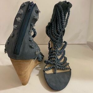 Marco Santi ‘Naomi’ wedge sandals